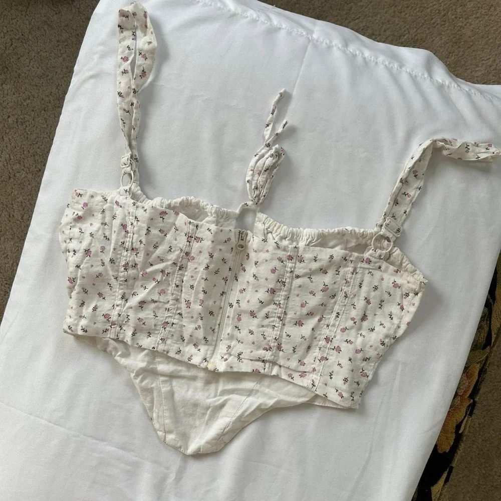 Peppermayo white dainty milkmaidesque baby pink floral bustier corset crop top - Picture 5 of 5